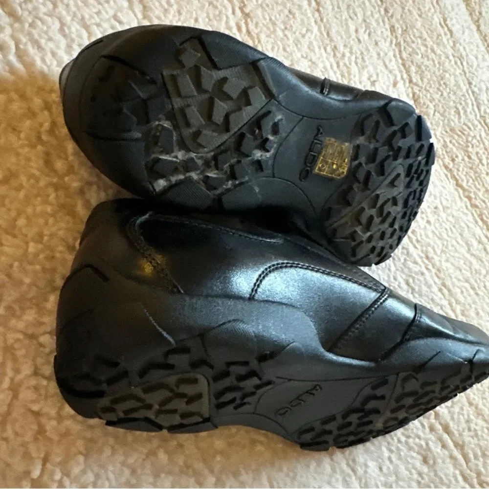 Aldo’s Men’s size 10 slip on dress shoe